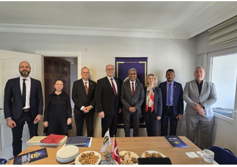 Sri Lanka Türkiye Büyükelçisi, Türkiye Bilişim Derneği (TBD) İstanbul Şubesi Başkanı ve yönetim kurulu Üyeleriyle Verimli Bir Toplantı Gerçekleştirdi