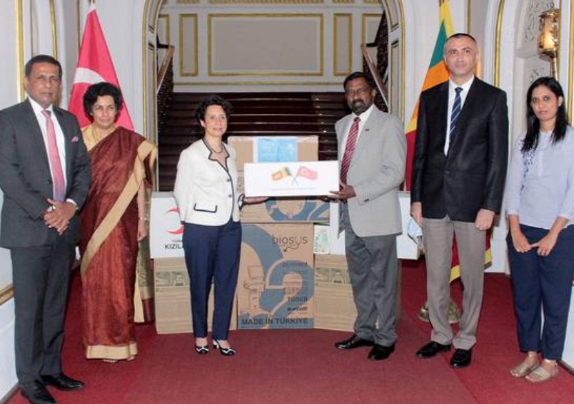 Türkiye, Covid-19 ile Mücadele Amacıyla Sri Lanka’ya Ventilatör ve Koruyucu Ekipman Bağışladı