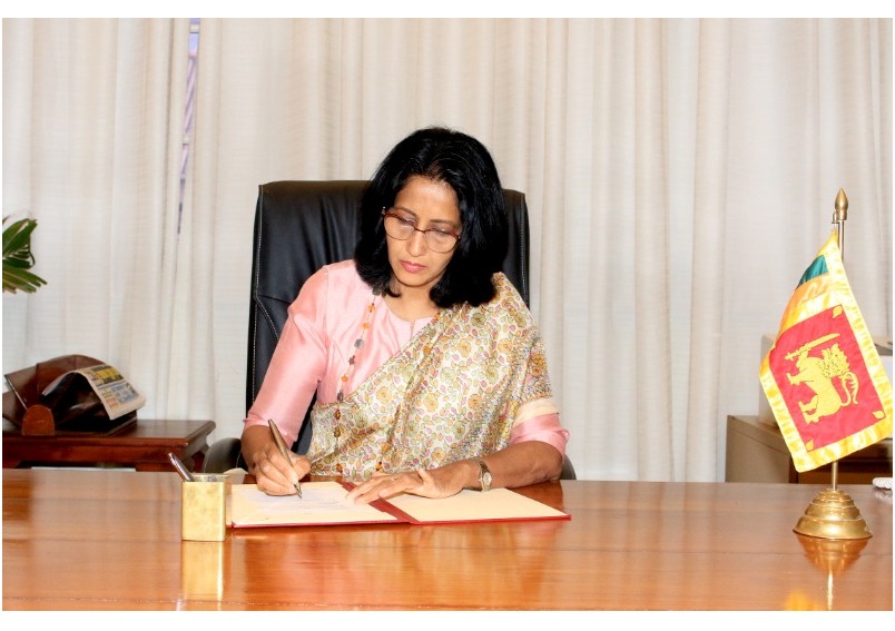 Yeni Dışişleri Sekreteri Aruni Wijewardane göreve başladı