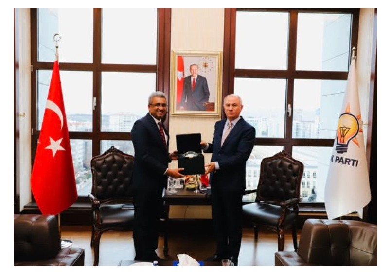 Türkiye Cumhuriyeti iktidar partisi Adalet ve Kalkınma Partisi (AK Parti) Başkan Vekili ve Bursa Milletvekili Sayın Efkan Ala, Sri Lanka’nın Ankara Büyükelçisi tarafından nezaket ziyaretinde bulunularak sıcak ve verimli bir görüşme gerçekleştirilmişt