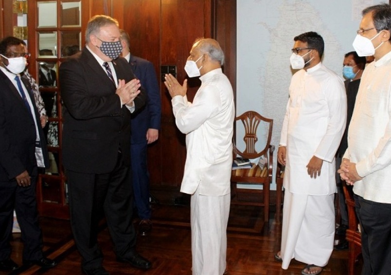 Dışişleri Bakanı Dinesh Gunawardena ve ABD Dışişleri Bakanı Michael Pompeo, Colombo’da ikili görüşmelerde bulundu