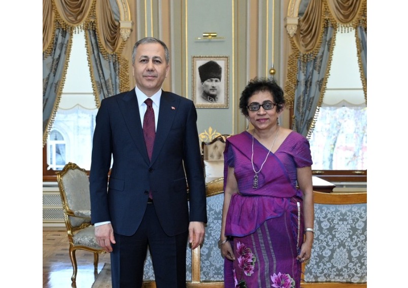 Büyükelçi Hasanthi Urugodawatte Dissanayake, İstanbul Valisi’ni ziyaret etti